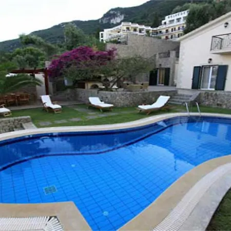 Villa Beachfront Benele *