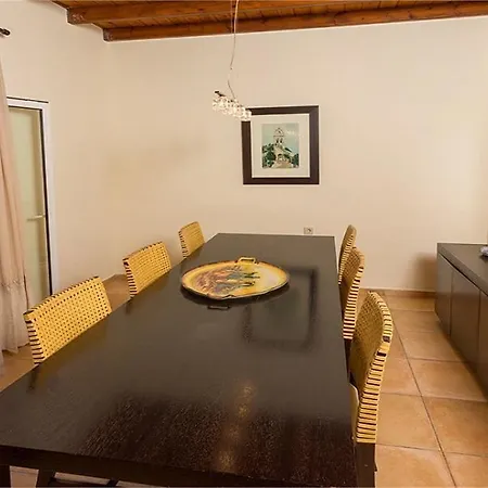 Villa Beachfront Benele