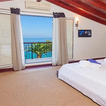 Beachfront Benele