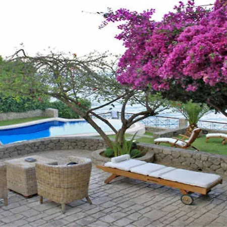 Beachfront Benele Villa